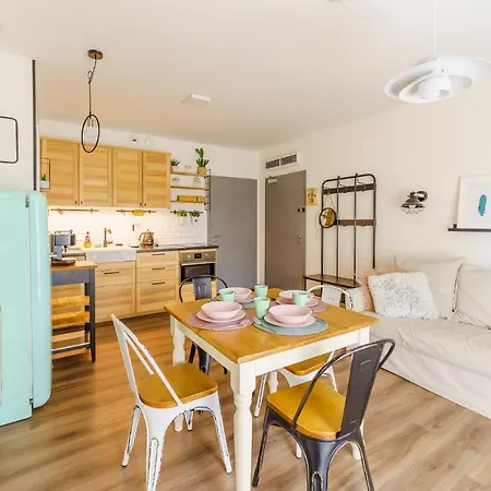 5 Morz Apartment *